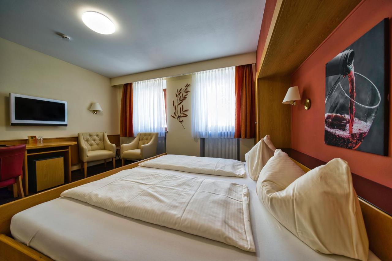 Tenner Hotel 3*