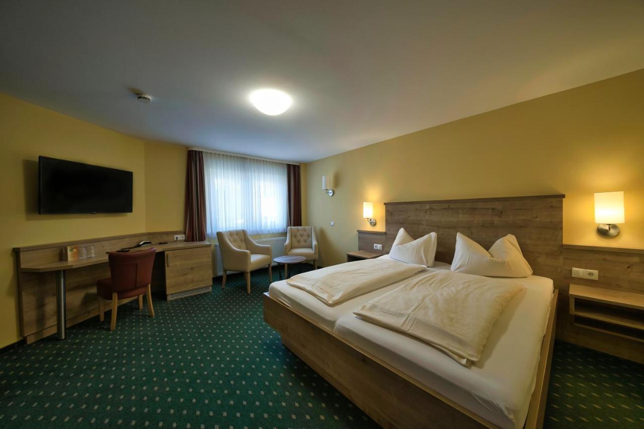Tenner Hotel 3*