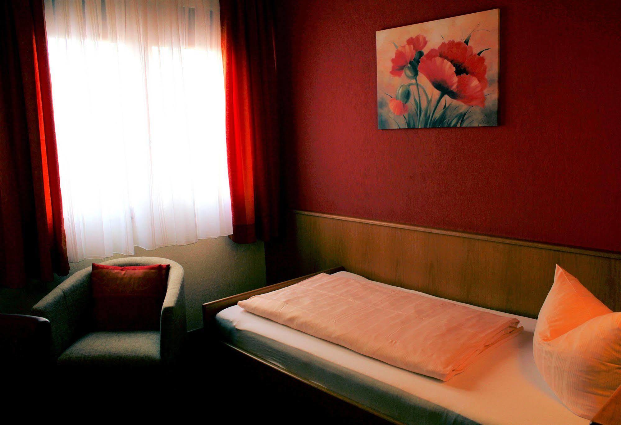 Tenner Hotel 3*